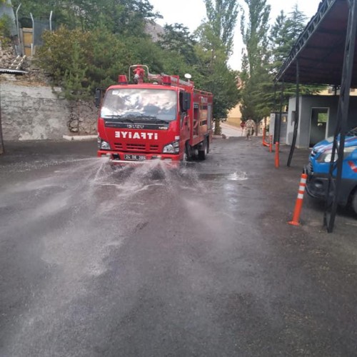 Belediye Çalışanlarımız dezenfekte çalışmalarına devam ediyor.