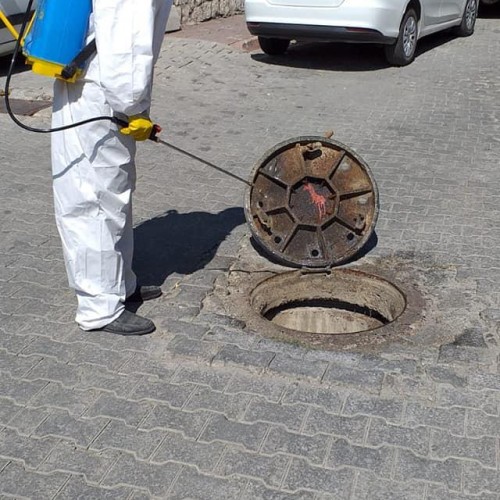 COVİD-19 tedbirleri kapsamında Belediye Çalışanlarımız dezenfekte işlemlerine devam ediyor